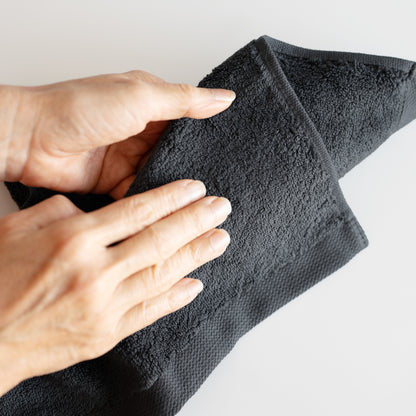 New! Capri Makeup Travel Bag + Two Face Cloths